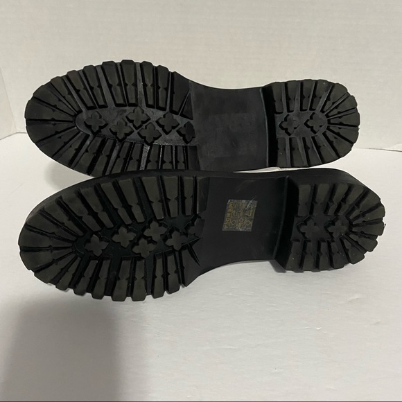 SHE & IN WHITE BUCKLED BOOTIES - Picture 14 of 15